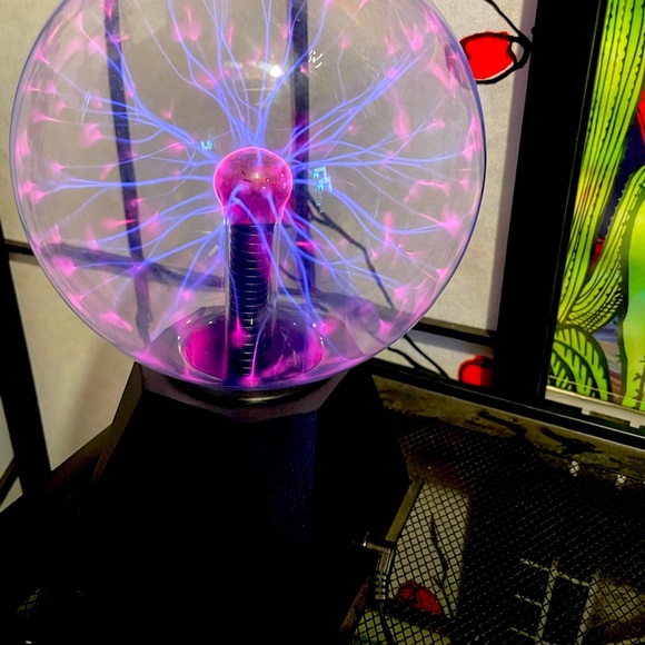 Plasma ball - Picture 1 of 1